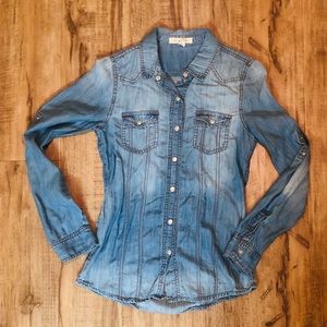 D E N I M // button-up